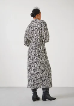 hush Dresses|Sabrina Relaxed Maxi Shirt Dress Mini Geo Black