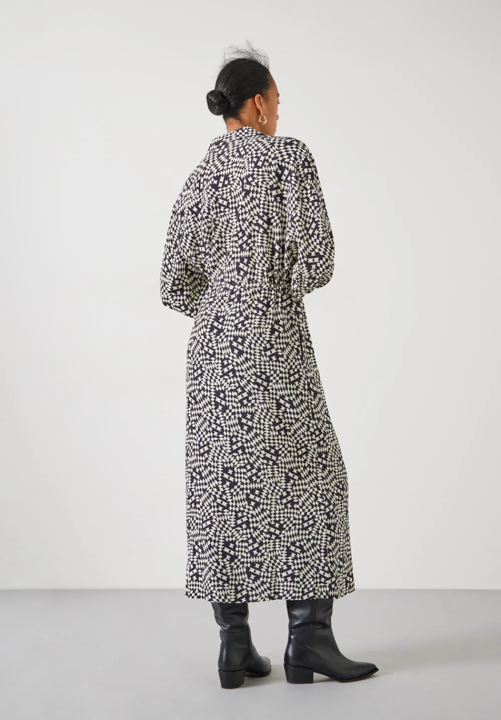 hush Dresses|Sabrina Relaxed Maxi Shirt Dress Mini Geo Black