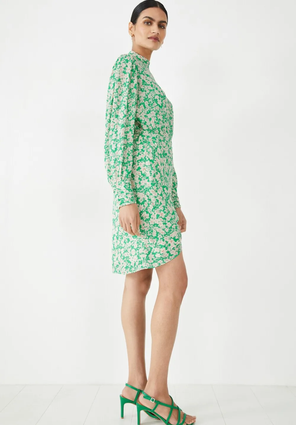 hush Dresses|Sammy Mini Dress Meadow Ditsy Green
