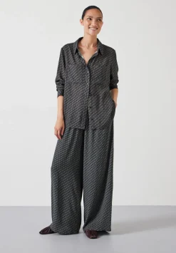 hush Shirts & Blouses|Sandra Printed Shirt Khaki Geometric Star Print