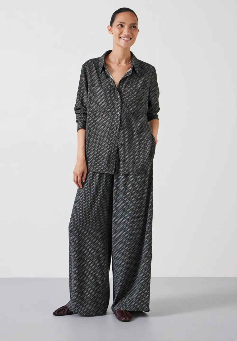 hush Shirts & Blouses|Sandra Printed Shirt Khaki Geometric Star Print