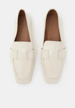 hush Flats|Sora Square-Toe Suede Loafers Off White
