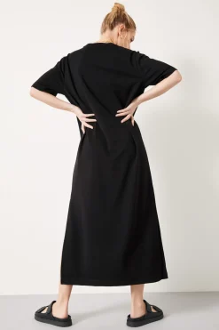 hush Dresses|Steph Midi T-shirt Dress Black
