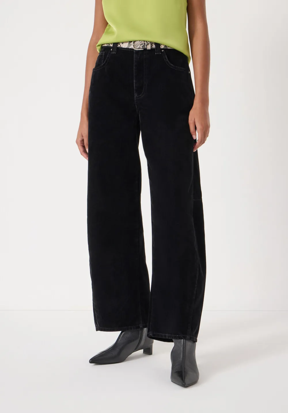 hush Jeans|Velvet Cropped Bree Barrel Leg Jeans Black