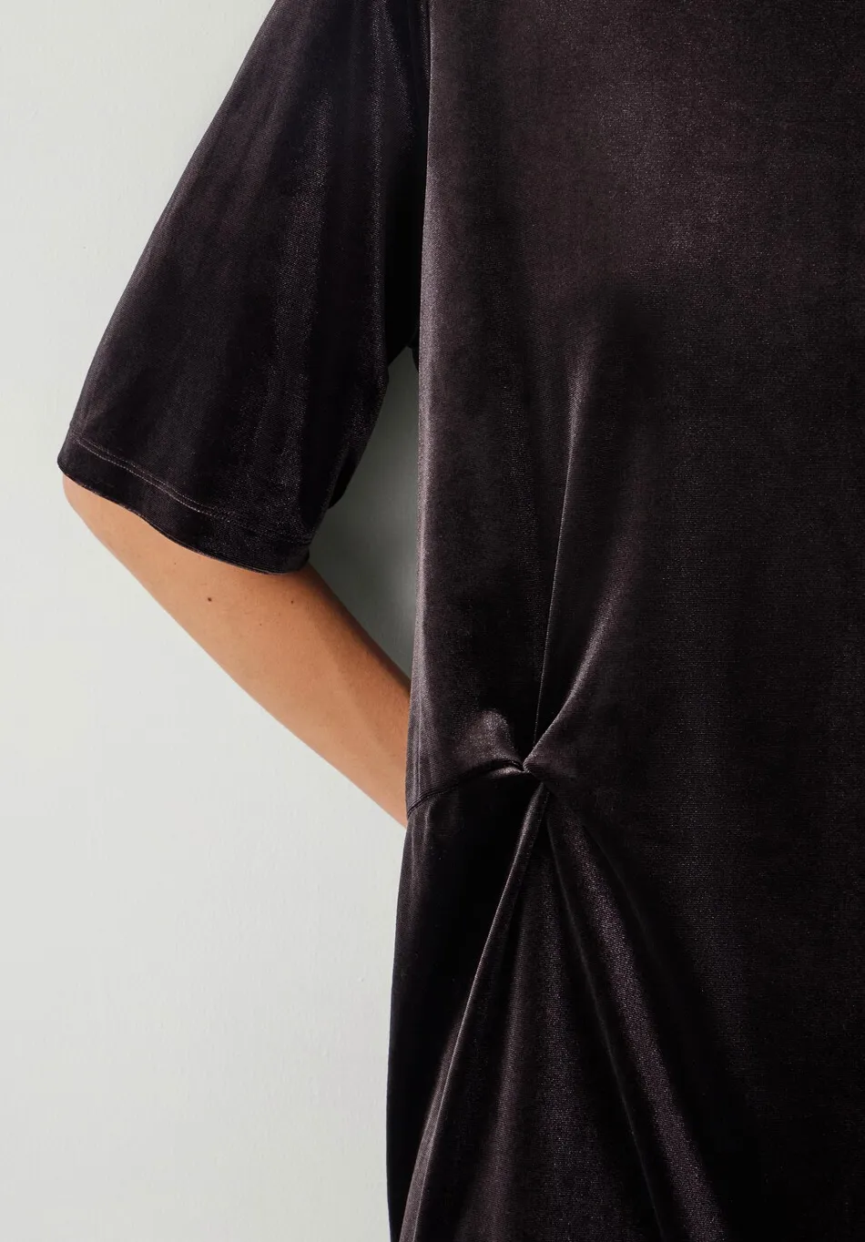 hush Dresses|Vicky Velvet Mini Dress Raisin Brown