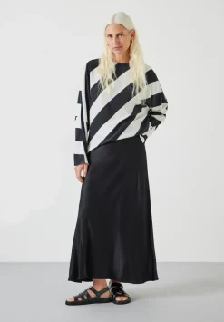 hush Tops & T-Shirts|Whitney Diagonal Oversized Stripe Top Stripe Navy