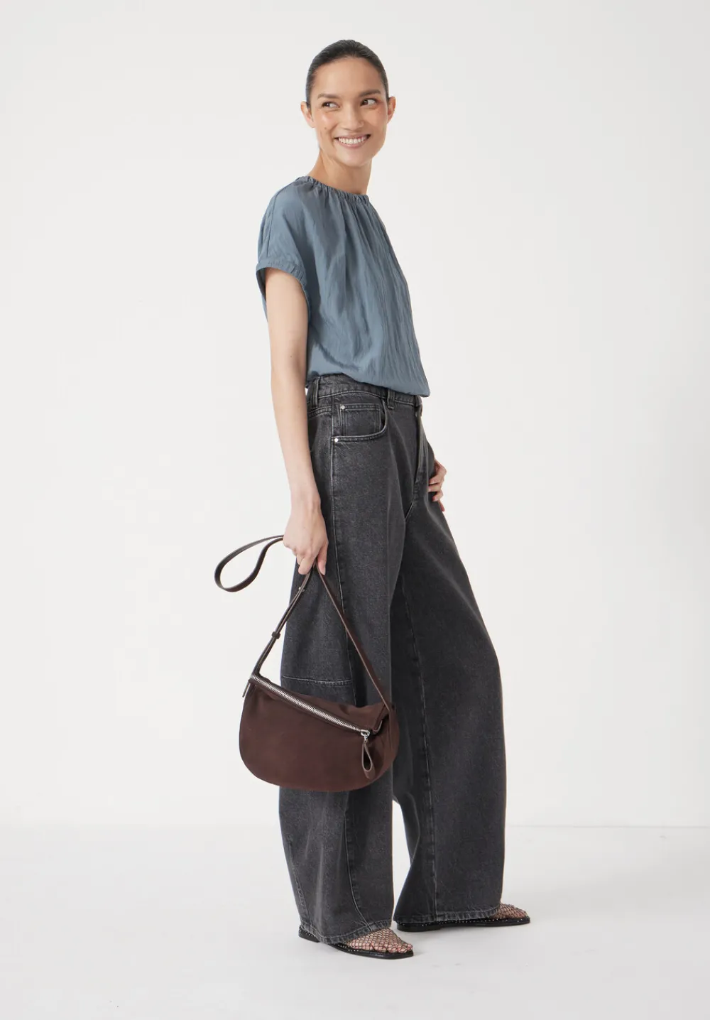 hush Bags|Zippy Crescent Leather Crossbody Bag Dark Brown